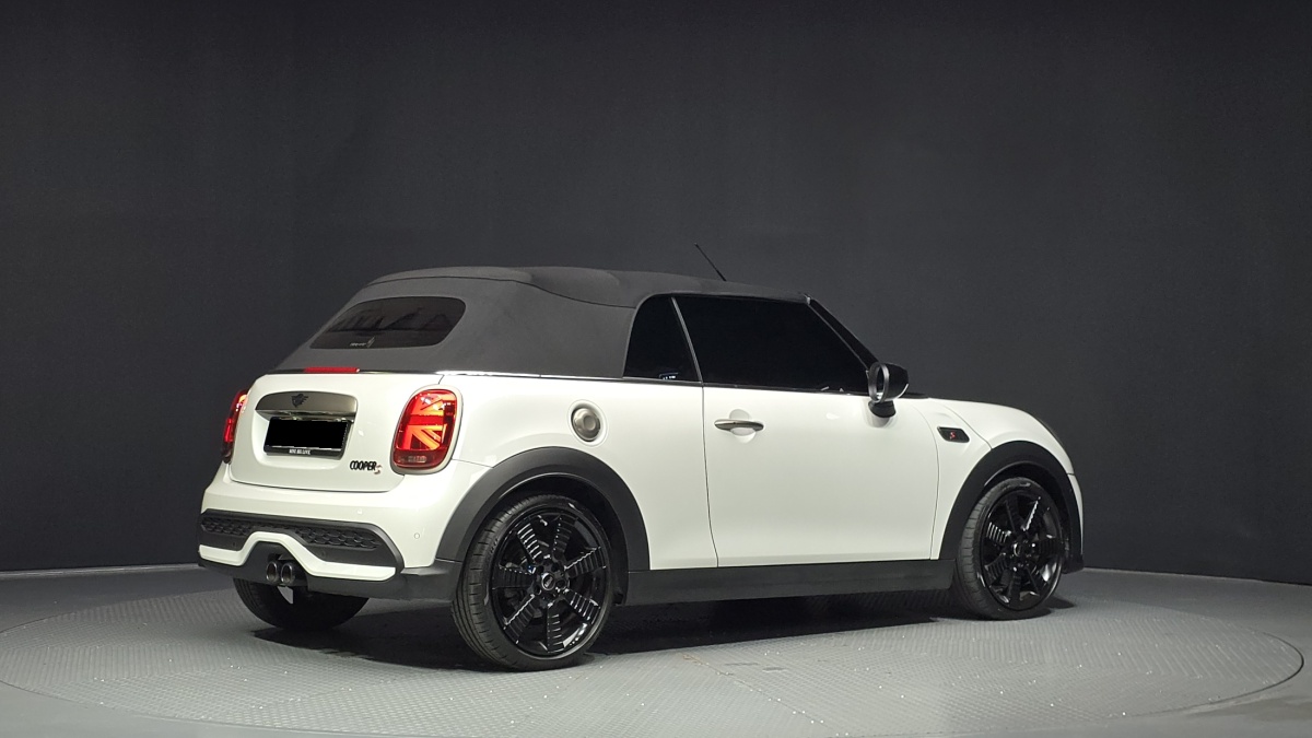 Mini Cooper Convertible, 2023 — фото 2 из 12