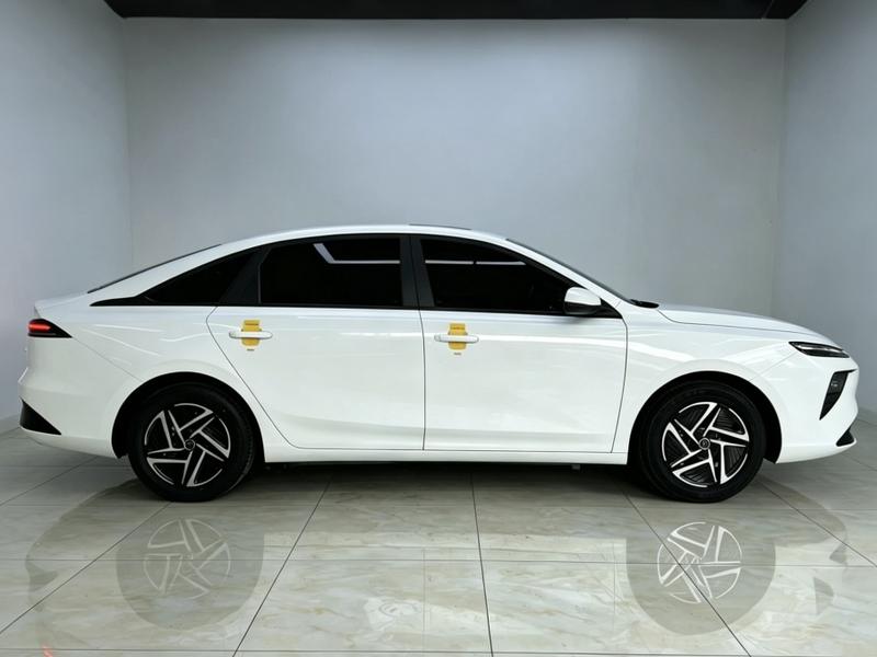 Roewe D6, 2025 — фото 8 из 12