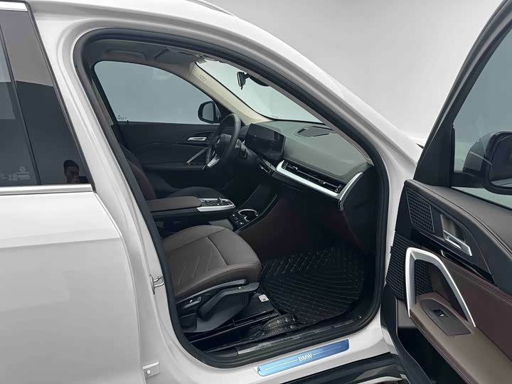 BMW X1, 2023 — фото 7 из 9