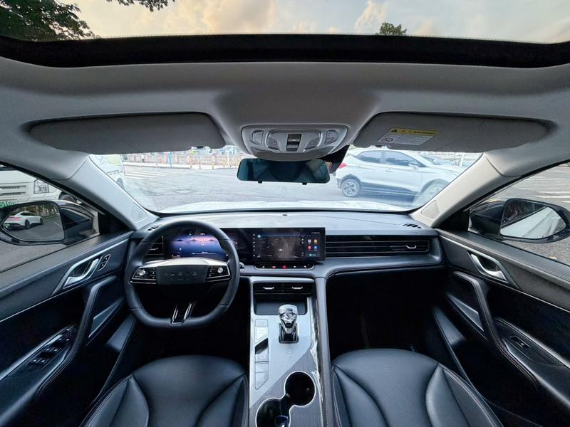 Roewe RX5, 2024 — фото 10 из 12