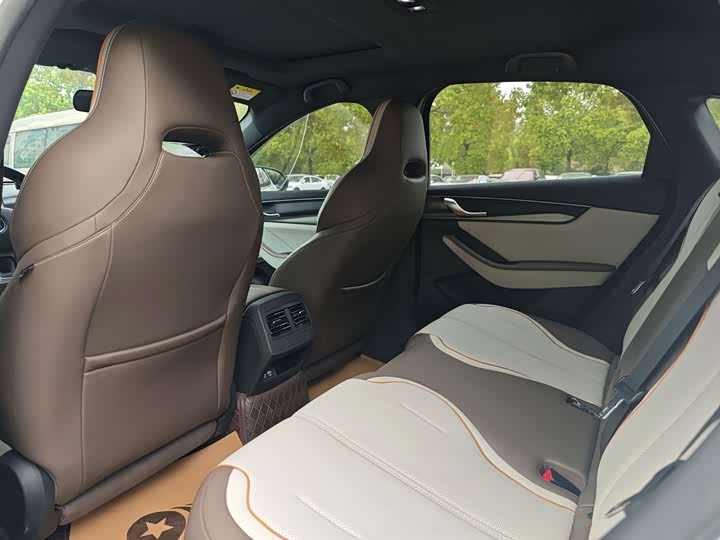 BYD Qin Plus, 2023 — фото 6 из 9