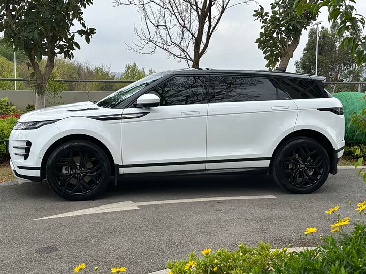 Land Rover Range Rover Evoque L, 2022 — фото 8 из 9