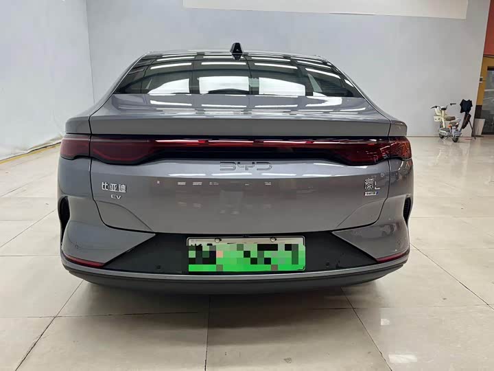BYD Qin L, 2025 — фото 8 из 9