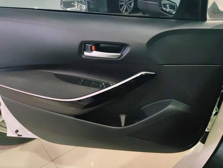 Toyota Corolla, 2023 — фото 7 из 9