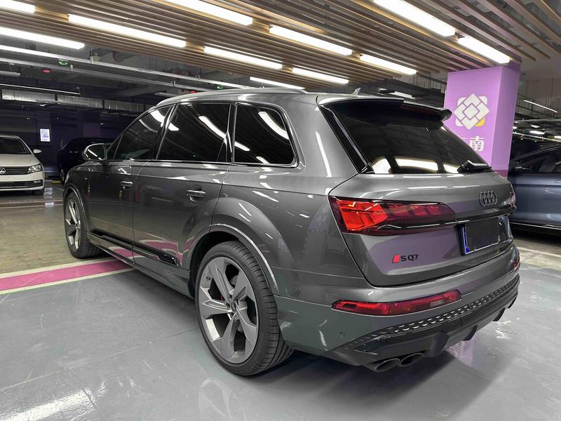 Audi SQ7, 2024 — фото 4 из 10