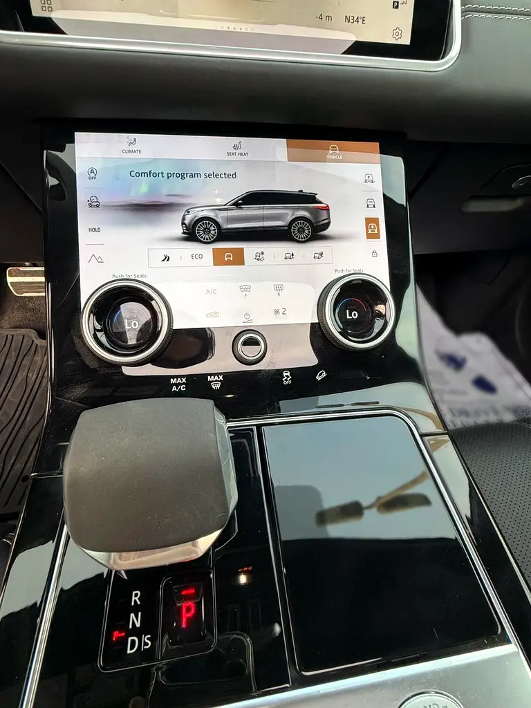 Land Rover Range Rover Velar, 2023 — фото 10 из 10