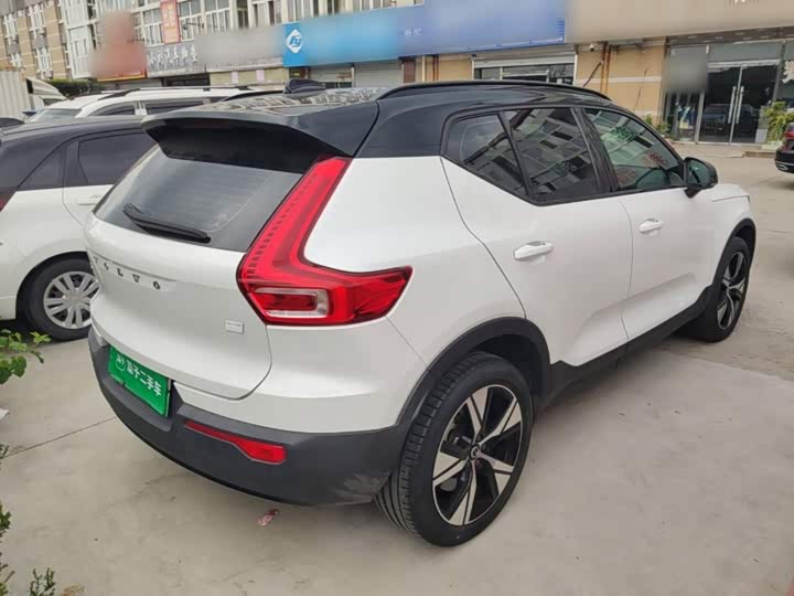 Volvo XC40 EV, 2022 — фото 7 из 9
