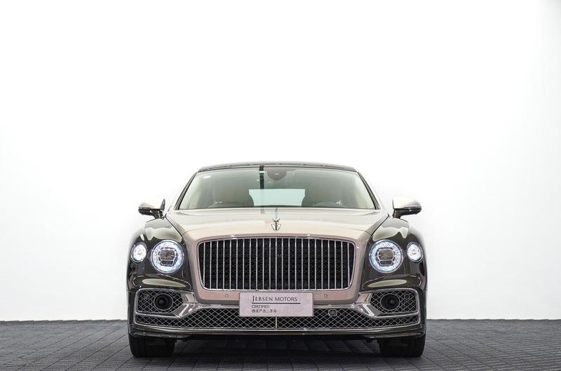 Bentley Flying Spur, 2024 — фото 2 из 12