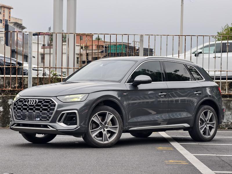 Audi Q5L Sportback, 2022 — купить в Санкт-Петербурге под ключ