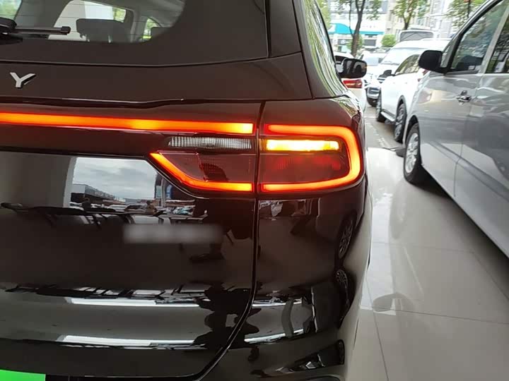 Chery Tiggo 8, 2024 — фото 8 из 9