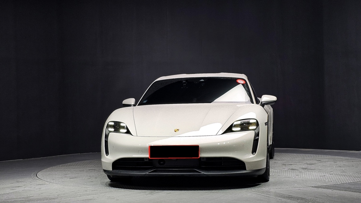 Porsche Taycan, 2023 — фото 3 из 12