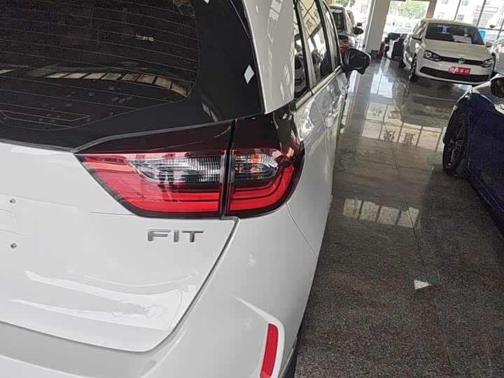 Honda Fit, 2021 — фото 8 из 9