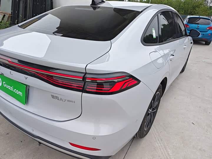 Geely Galaxy A7, 2026 — фото 8 из 9