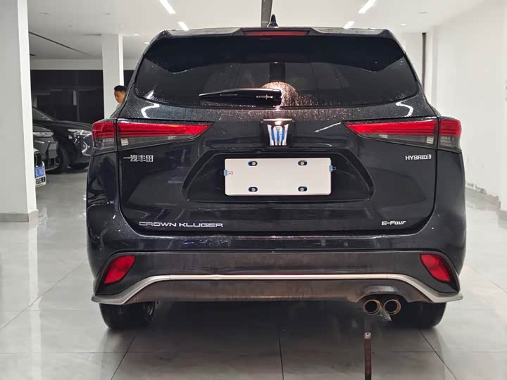 Toyota Crown Kluger, 2022 — фото 8 из 9