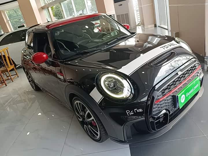 Mini Mini JCW, 2022 — фото 4 из 9