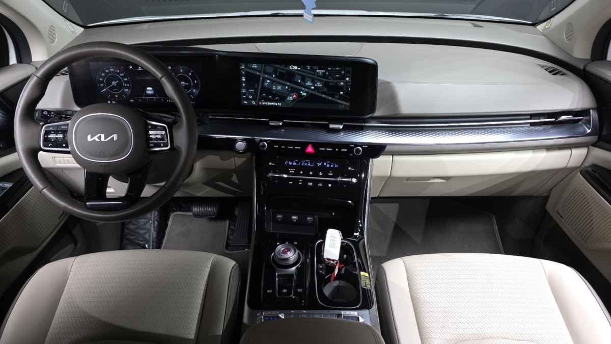 Kia Carnival, 2022 — фото 7 из 12