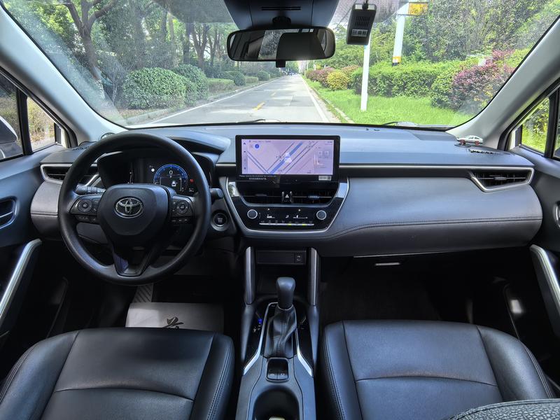 Toyota Corolla Cross, 2024 — фото 7 из 12