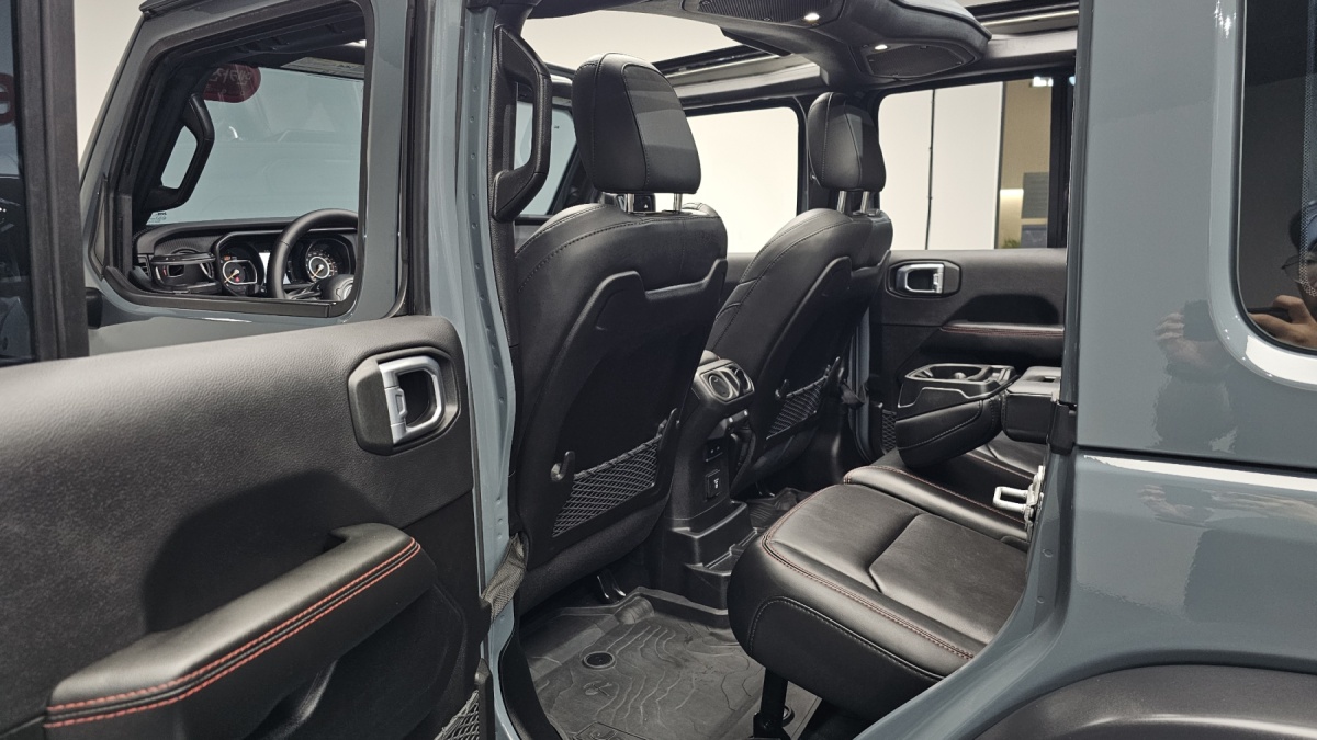 Jeep Wrangler, 2024 — фото 11 из 12