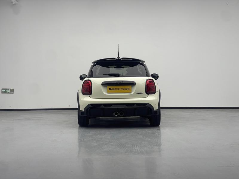 Mini Mini JCW, 2022 — фото 6 из 12