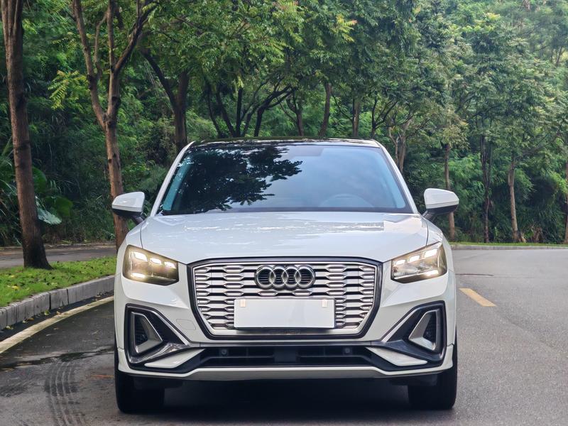 Audi Q2L e-tron, 2022 — фото 2 из 12