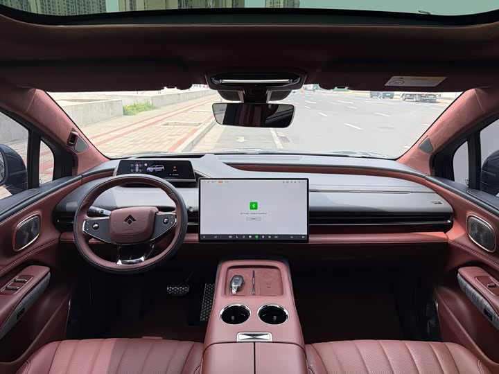 GAC Hyptec HL, 2025 — фото 5 из 9