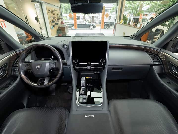 Toyota Vellfire, 2025 — фото 9 из 9