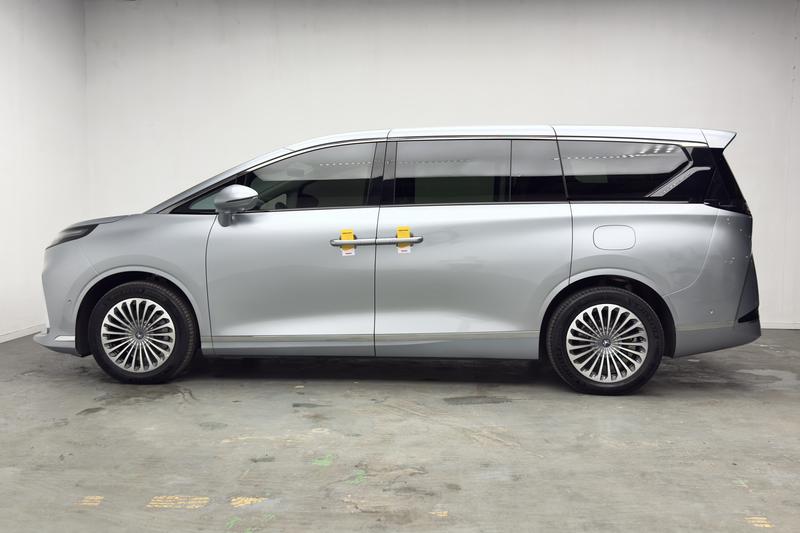 BAIC Arcfox Wendao V9, 2026 — фото 4 из 12
