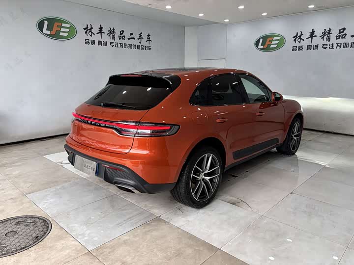 Porsche Macan, 2023 — фото 6 из 9