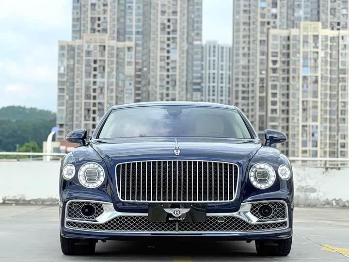 Bentley Flying Spur, 2024 — фото 3 из 9