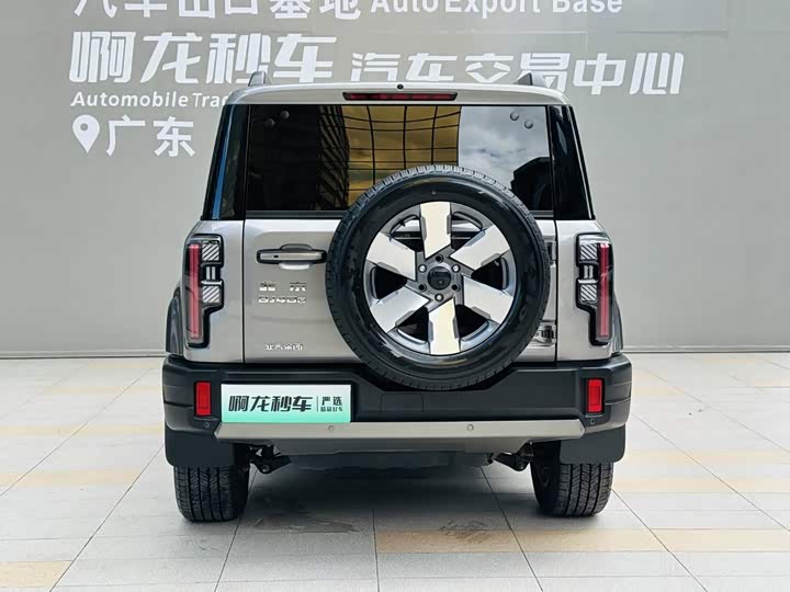 BAIC Beijing BJ40 Hybrid, 2025 — фото 5 из 9