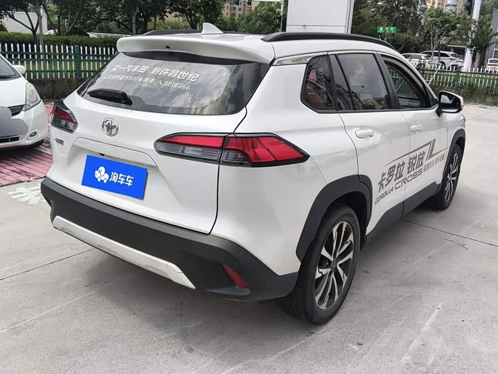 Toyota Corolla Cross, 2023 — фото 3 из 9