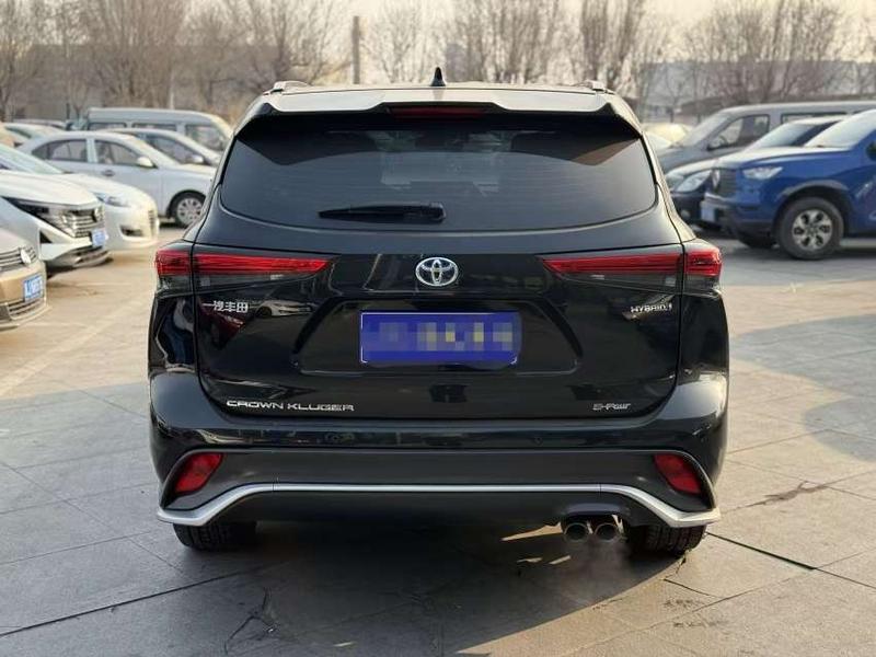 Toyota Crown Kluger, 2022 — фото 5 из 10