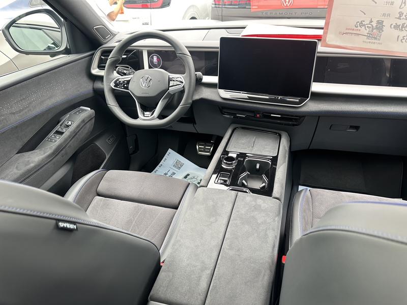 Volkswagen Teramont Pro, 2025 — фото 3 из 9