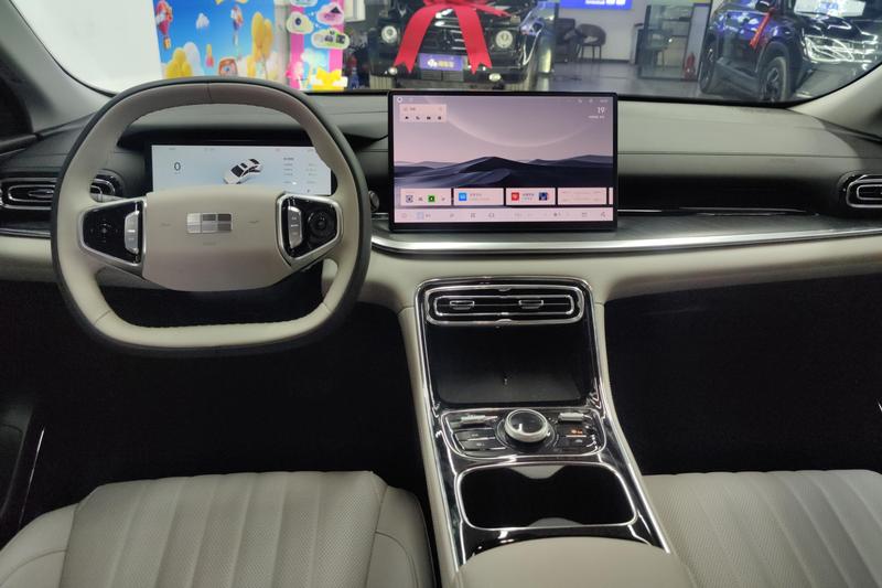 Geely Galaxy Starshine 6, 2025 — фото 9 из 12