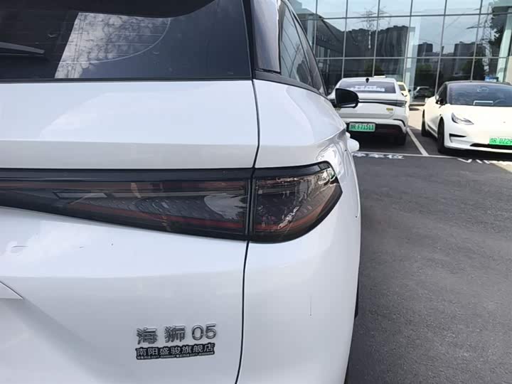 BYD Sea Lion 05 DM-i Hybrid, 2024 — фото 8 из 9