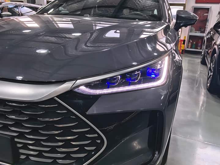 BYD Tang Hybrid/EV, 2023 — фото 5 из 9