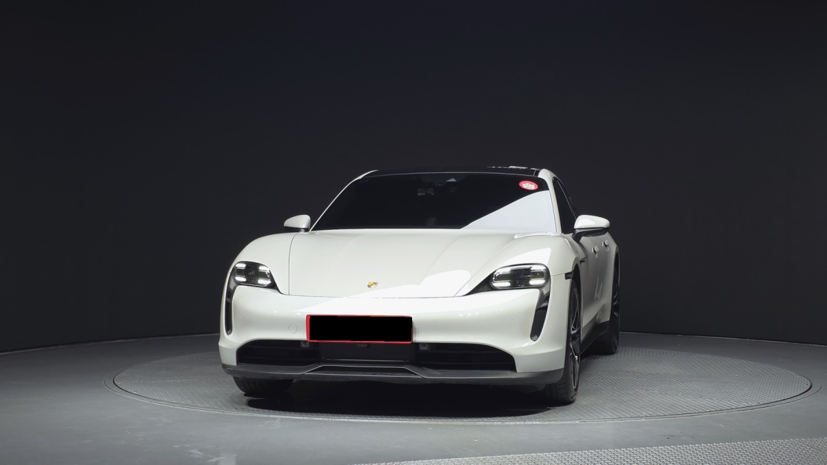 Porsche Taycan, 2022 — фото 3 из 12