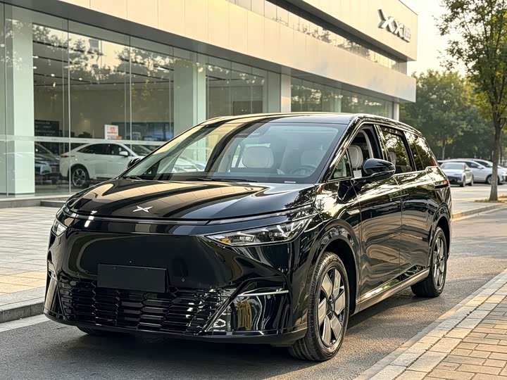 XPeng X9, 2023 — купить в Брянске под ключ