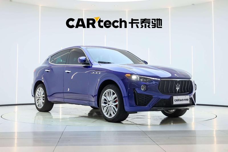 Maserati Levante, 2023 — фото 2 из 12