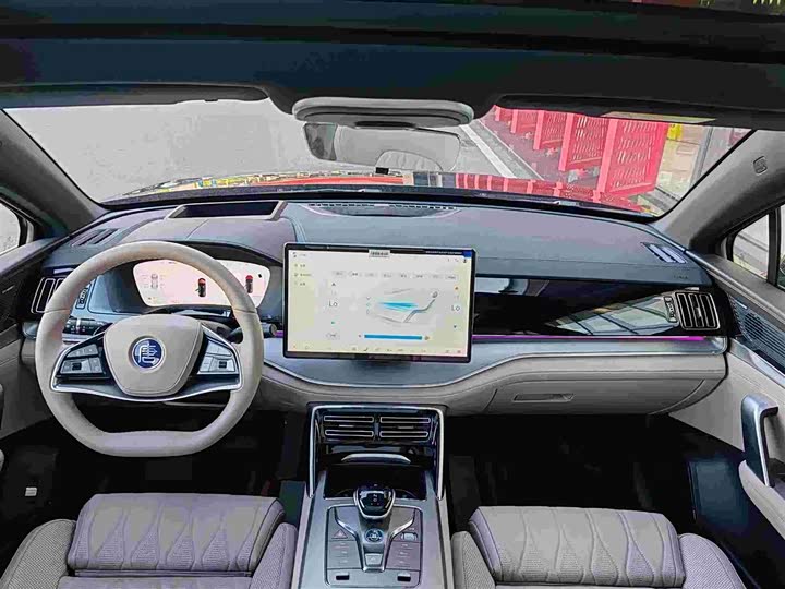 BYD Tang Hybrid/EV, 2024 — фото 7 из 9