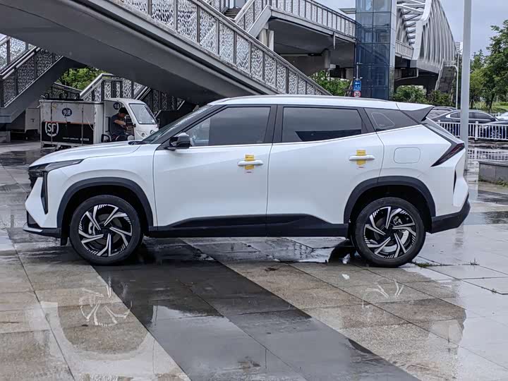 Geely Atlas, 2024 — фото 4 из 9