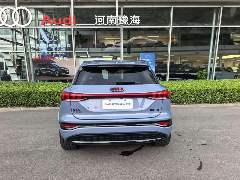 Audi Q6L e-tron, 2025 — фото 3 из 9