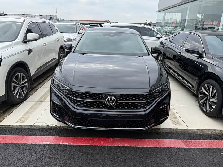 Volkswagen Passat, 2022 — фото 2 из 9