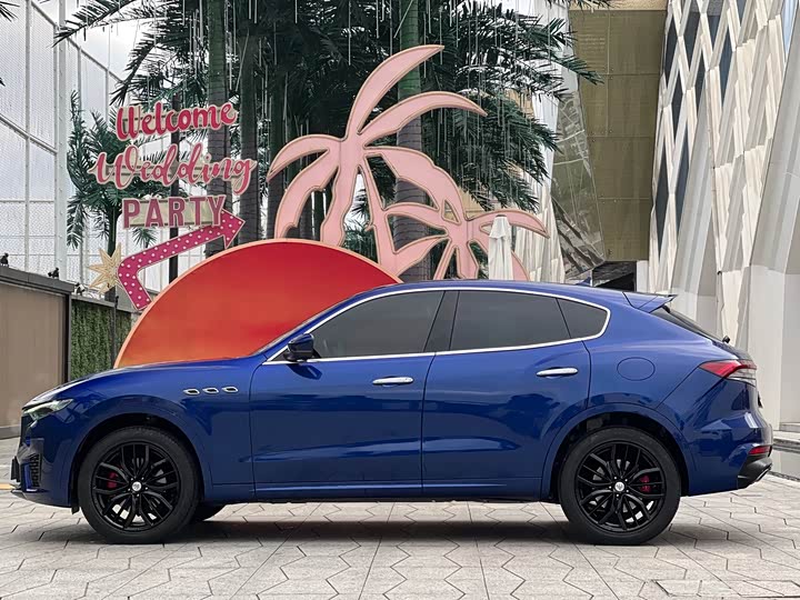 Maserati Levante, 2022 — фото 7 из 9