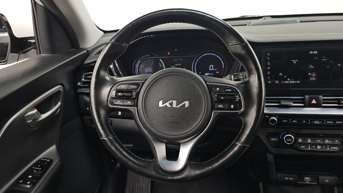 Kia Niro, 2022 — фото 12 из 12