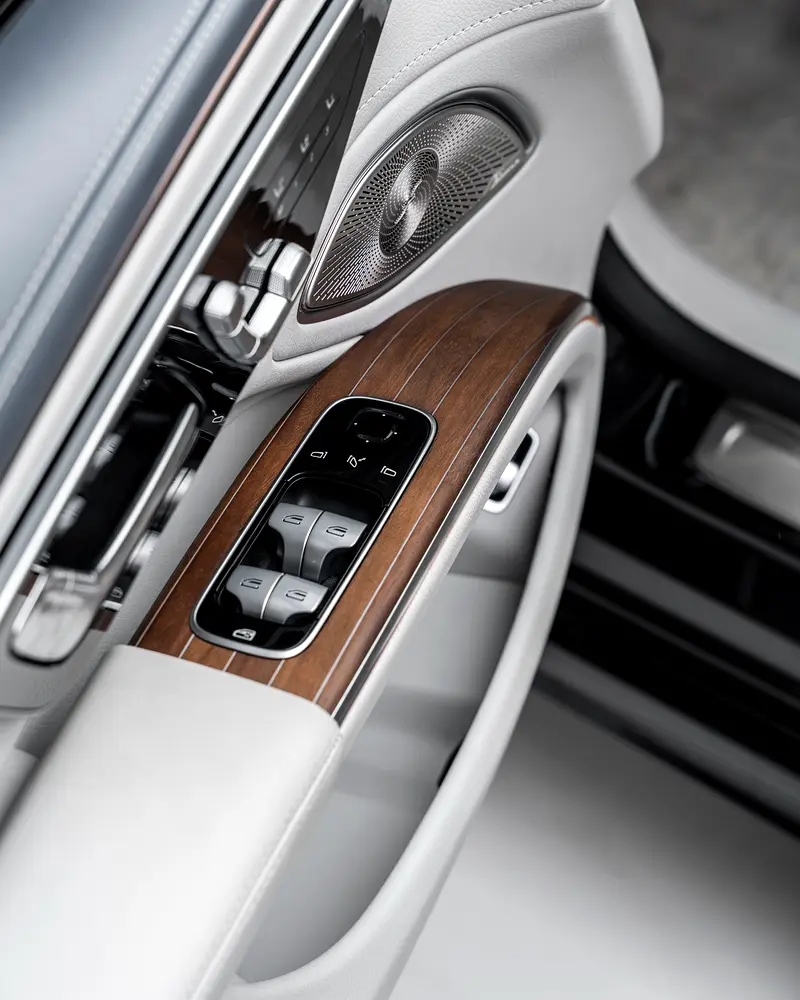 Mercedes-Benz EQS, 2022 — фото 8 из 10