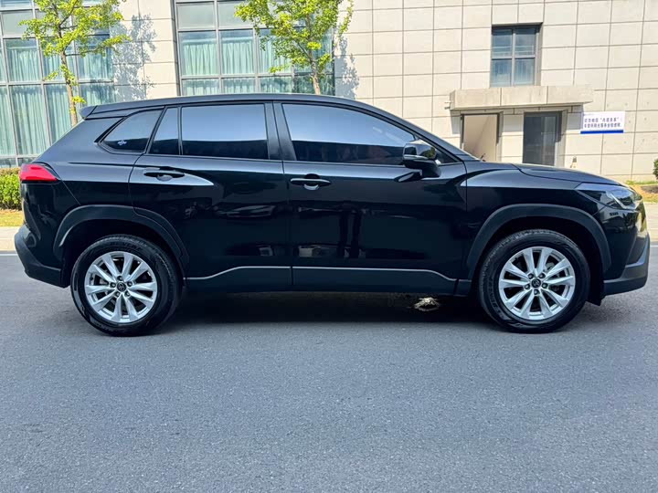 Toyota Corolla Cross, 2025 — фото 4 из 9