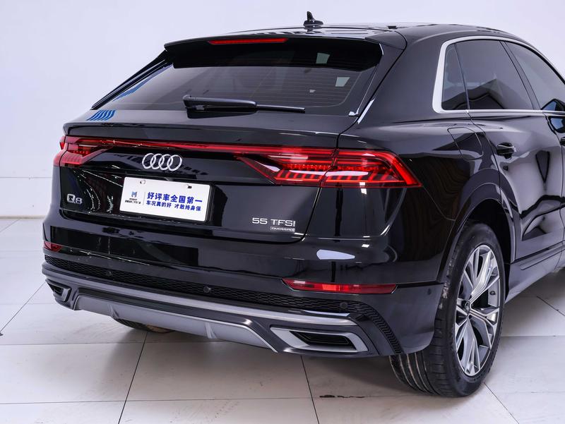 Audi Q8, 2022 — фото 3 из 12