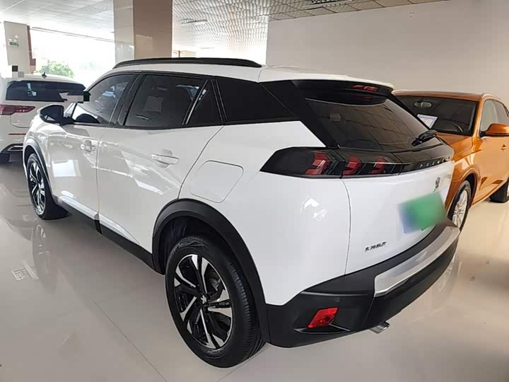 Peugeot 2008, 2022 — фото 5 из 9