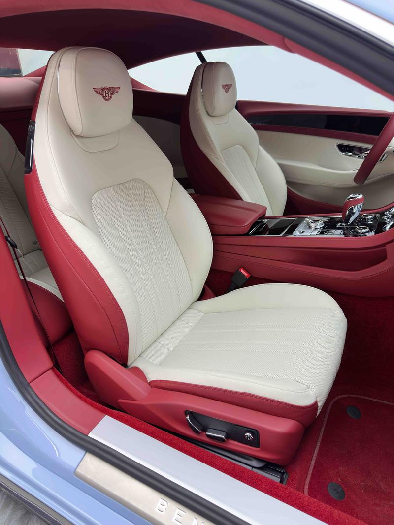 Bentley Continental GT, 2024 — фото 12 из 12